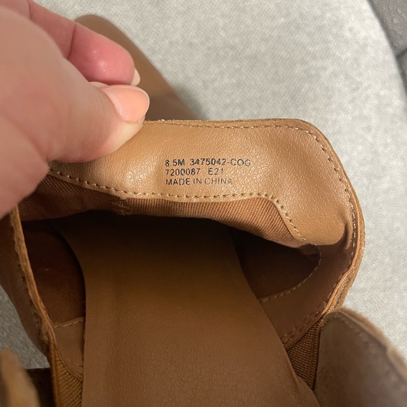 Frye Rowen Slip On Ankle Boots Booties Cognac Leather Finish Women Size 8.5 - Picture 10 of 12